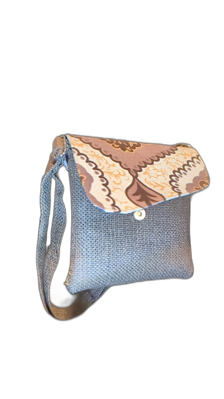 brown-fabric-ladies-bag 4